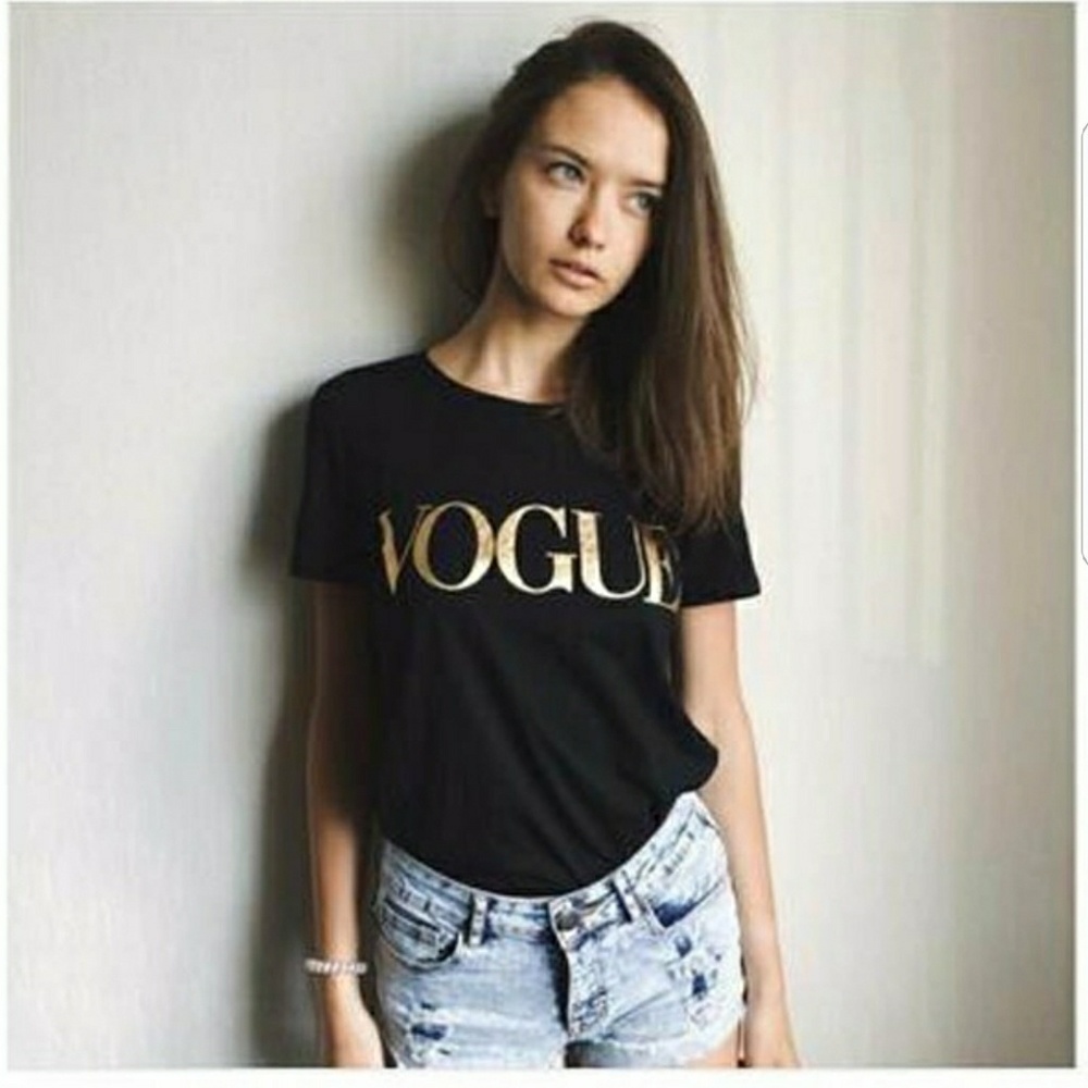 S/M/L🔥VOGUE Me ' T-shirt